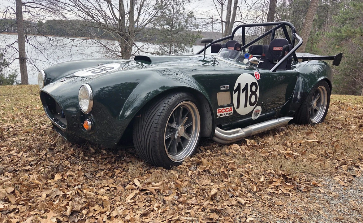 Factory Five Roadster - Image 2 of 31