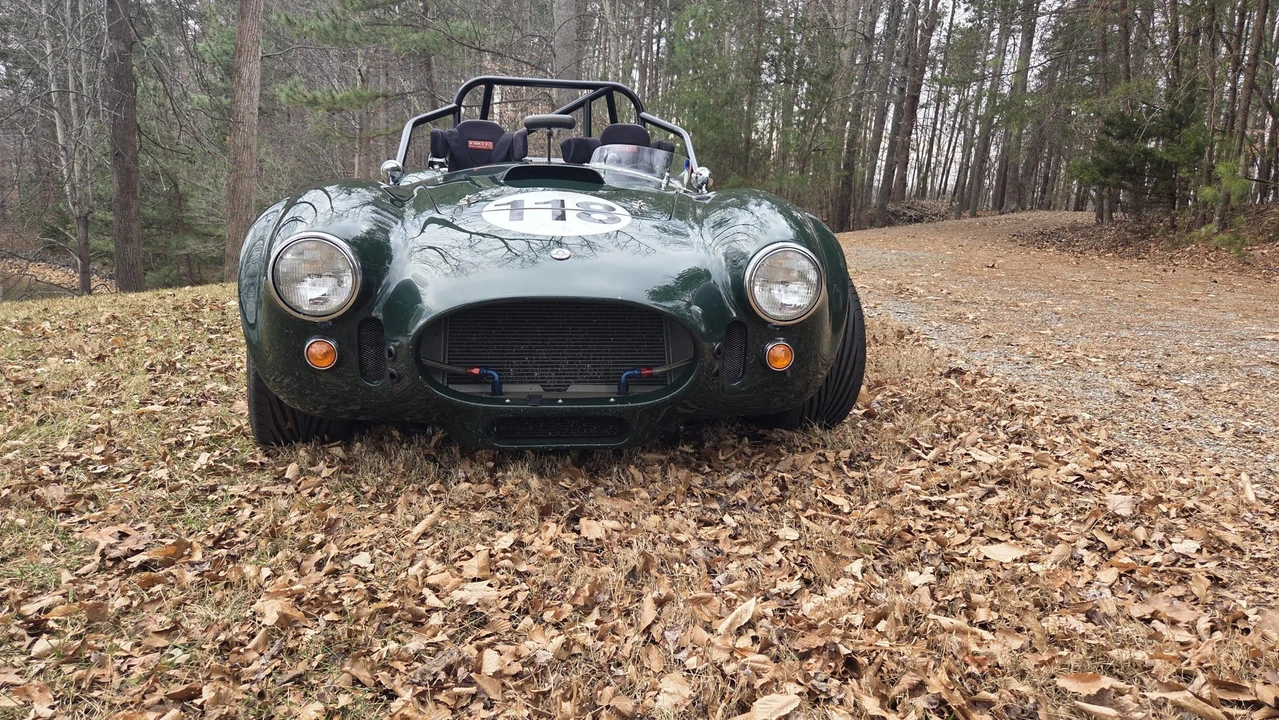 Factory Five Roadster - Image 4 of 31