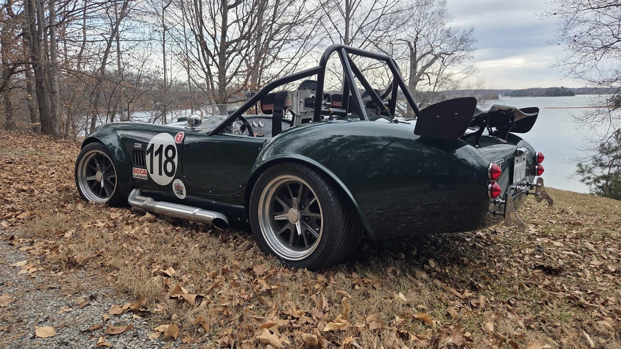 Factory Five Roadster - Image 7 of 31