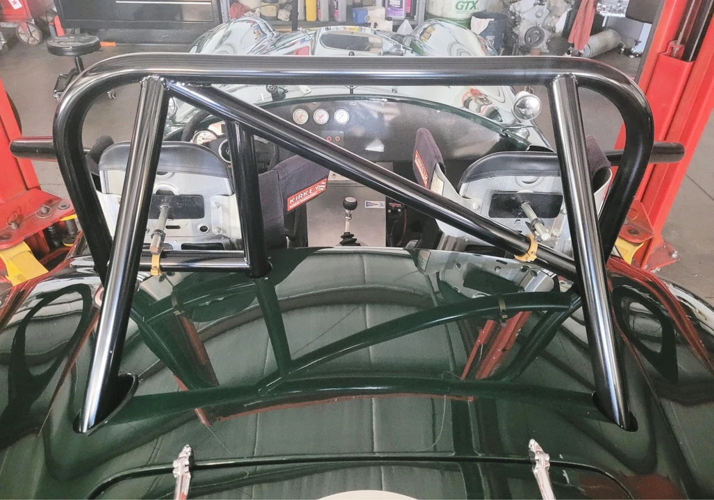 Factory Five Roadster - Image 17 of 31