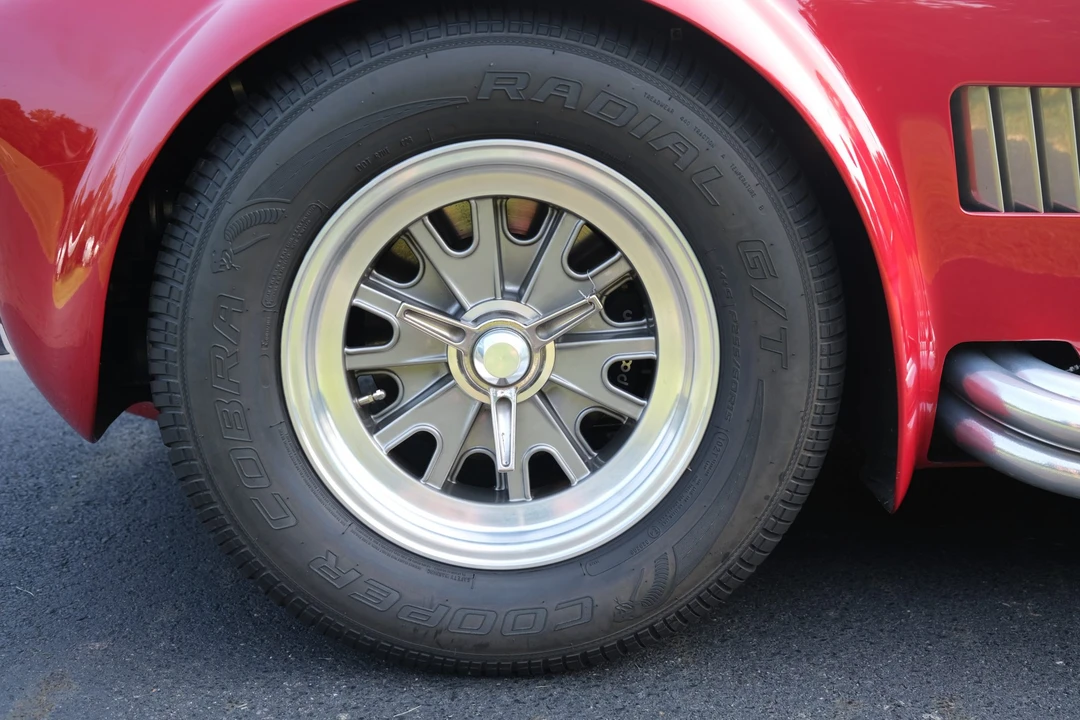 Shelby Cobra Replica - Image 23 of 31