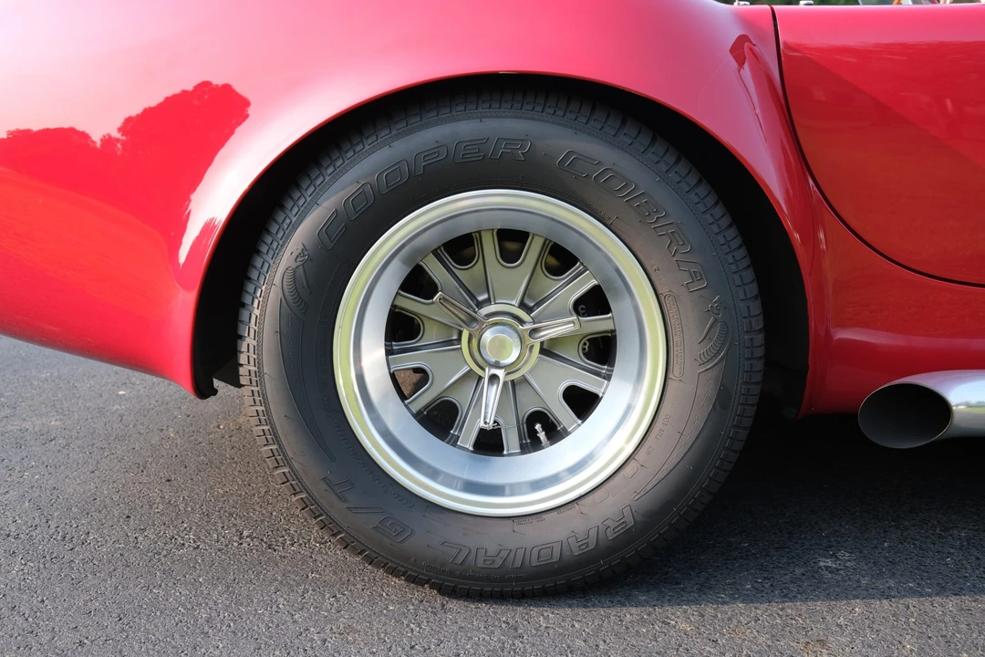 Shelby Cobra Replica - Image 25 of 31