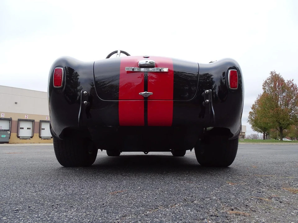 Shelby Cobra Replica - Image 13 of 31