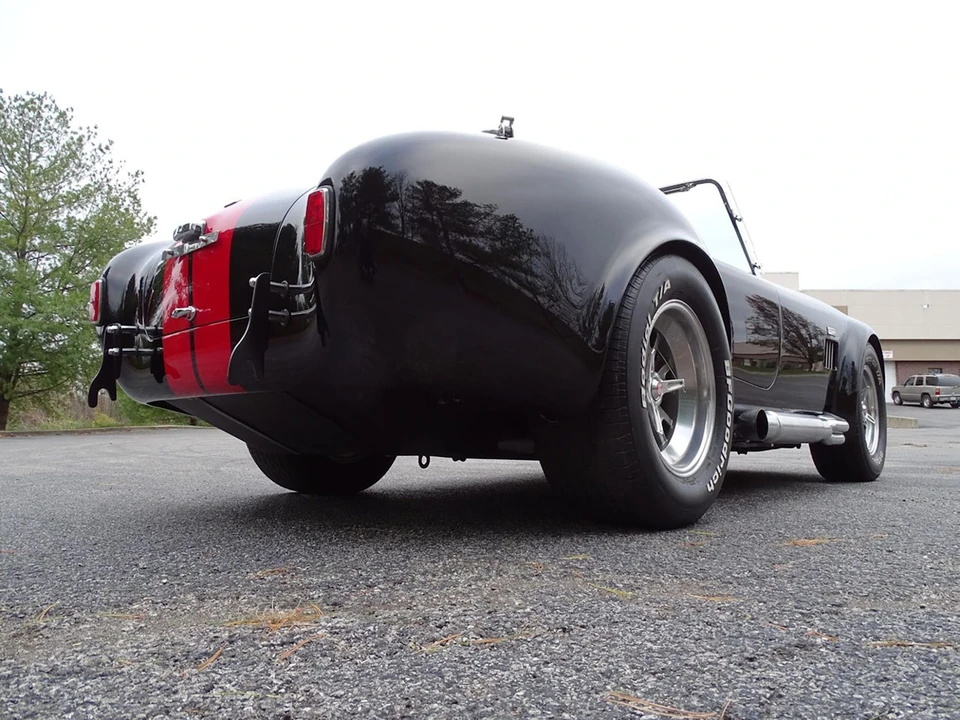 Shelby Cobra Replica - Image 18 of 31