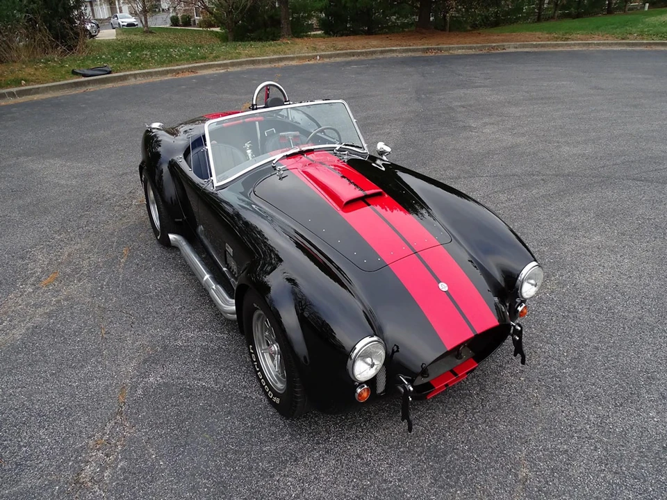 Shelby Cobra Replica - Image 24 of 31