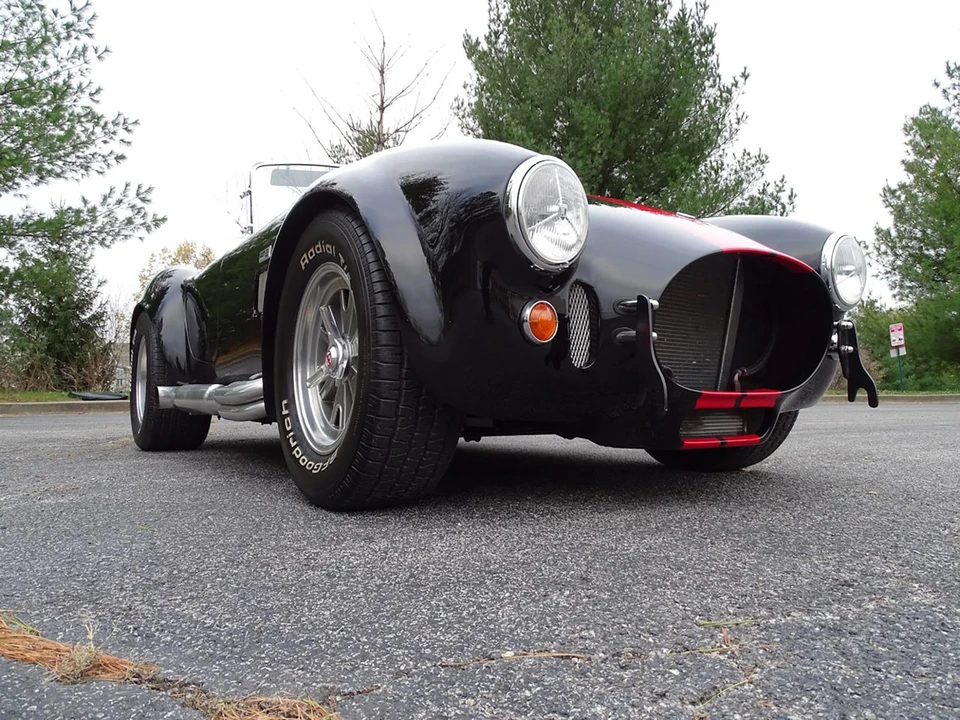 Shelby Cobra Replica - Image 23 of 31