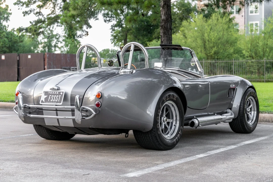 Shelby Cobra Replica - Image 11 of 31