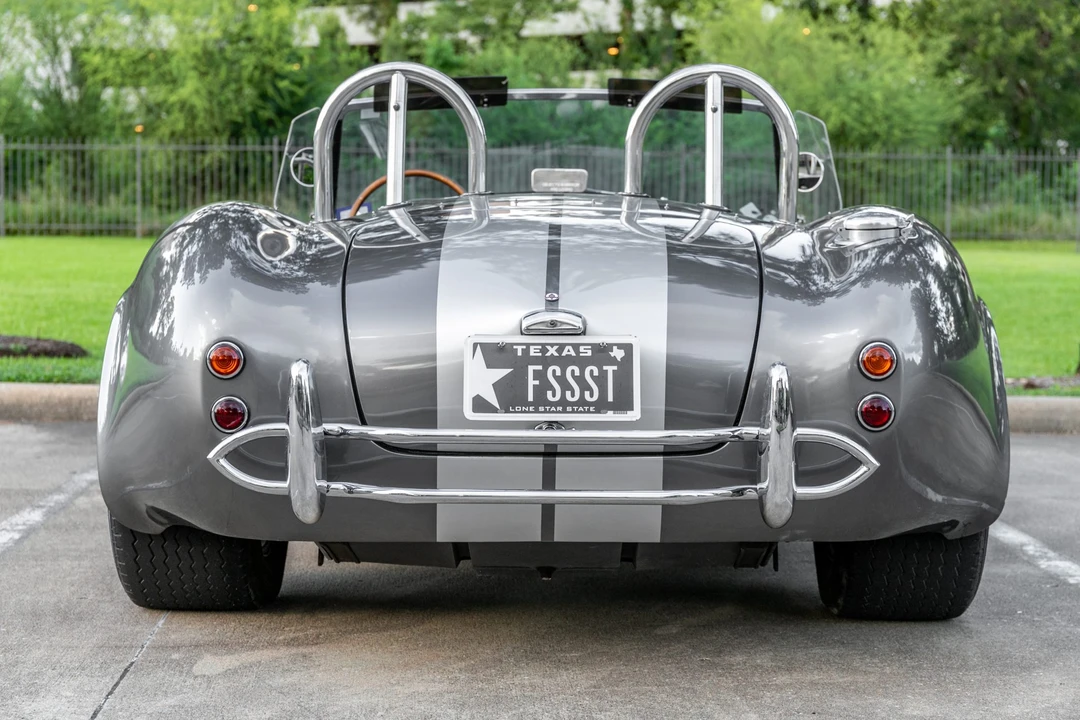 Shelby Cobra Replica - Image 8 of 31
