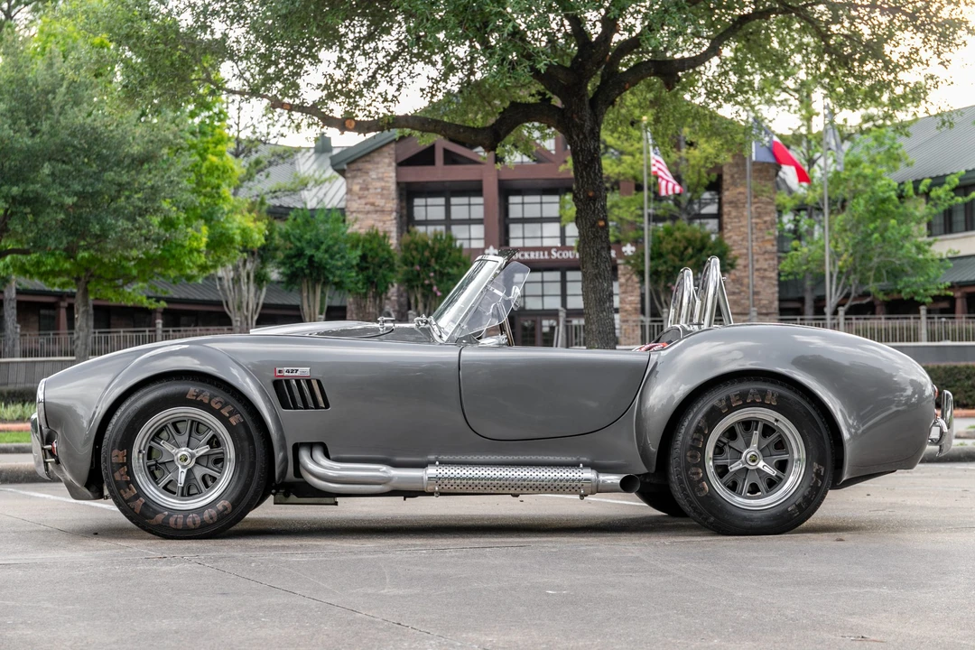 Shelby Cobra Replica - Image 4 of 31