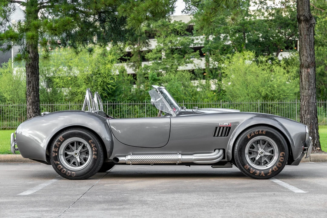 Shelby Cobra Replica - Image 13 of 31