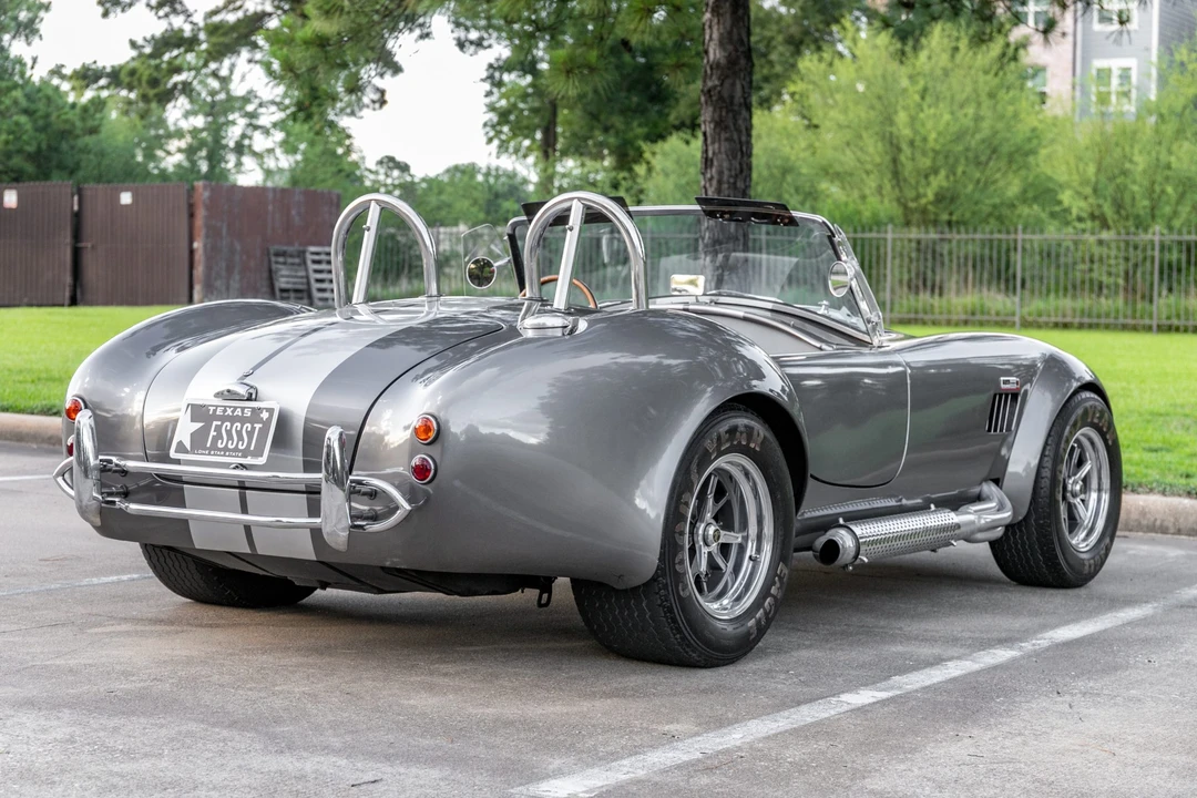 Shelby Cobra Replica - Image 10 of 31