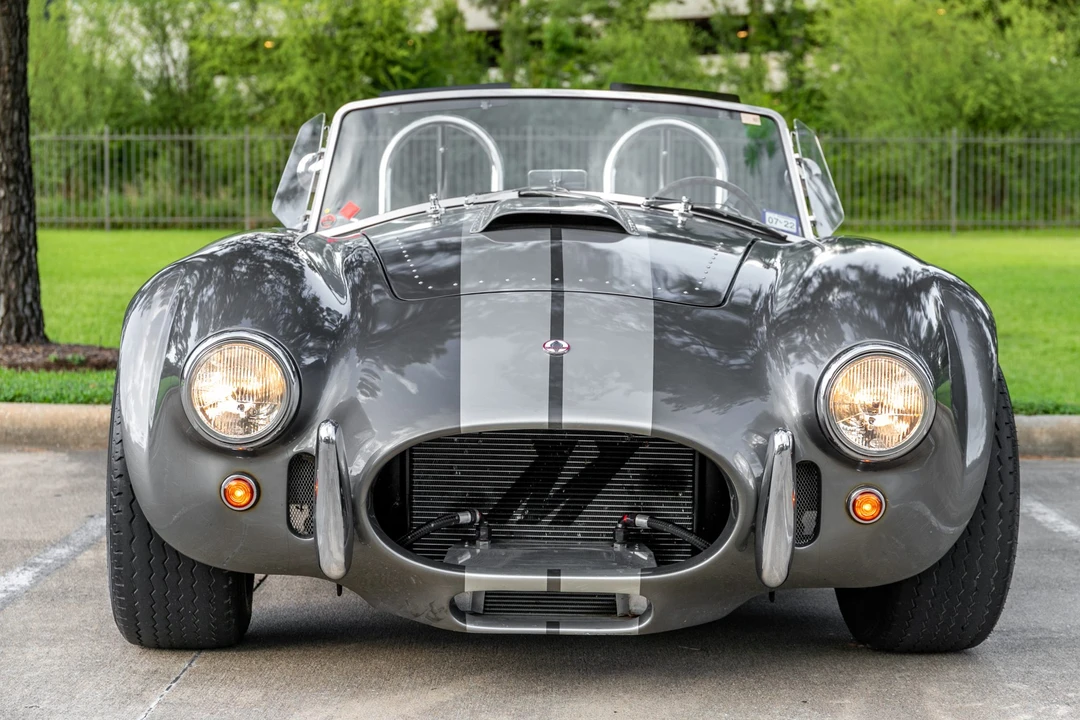 Shelby Cobra Replica - Image 18 of 31
