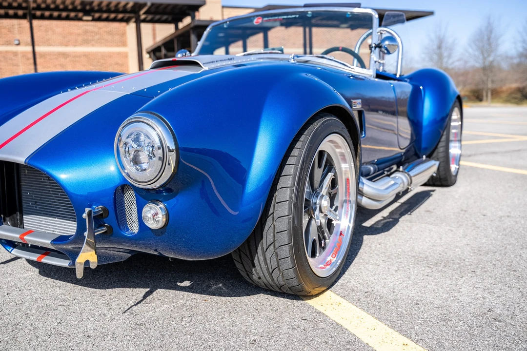 Shelby Cobra Replica - Image 25 of 31