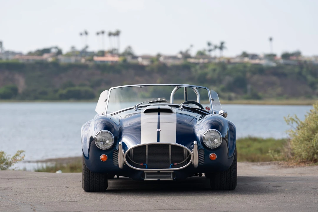 Shelby Cobra Replica - Image 10 of 31