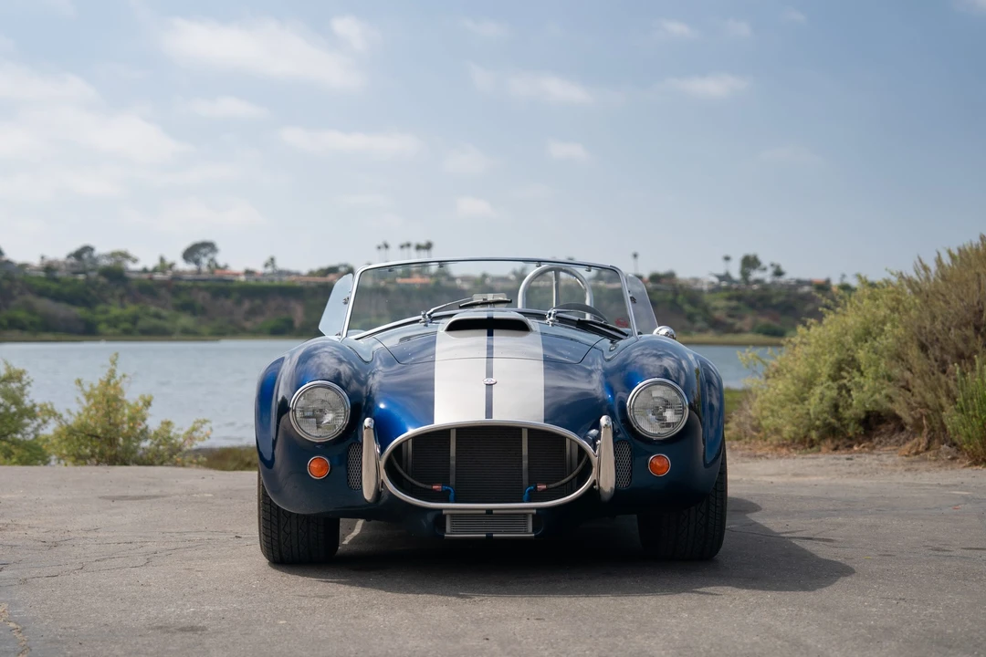 Shelby Cobra Replica - Image 11 of 31