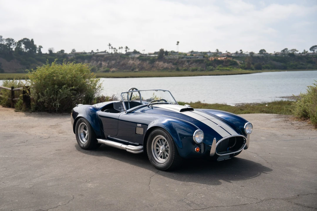 Shelby Cobra Replica - Image 17 of 31