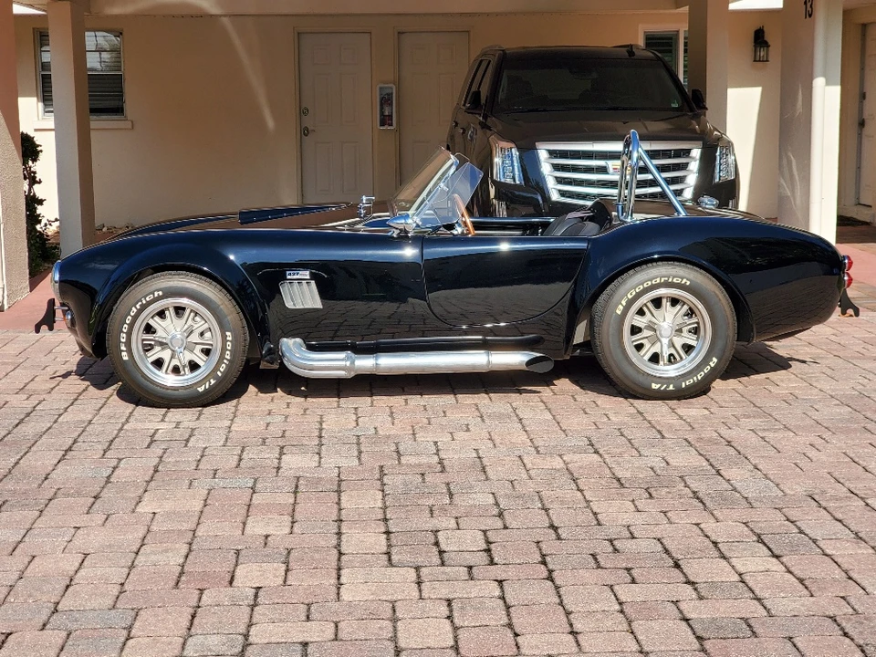 Shelby Cobra Replica - Image 11 of 31