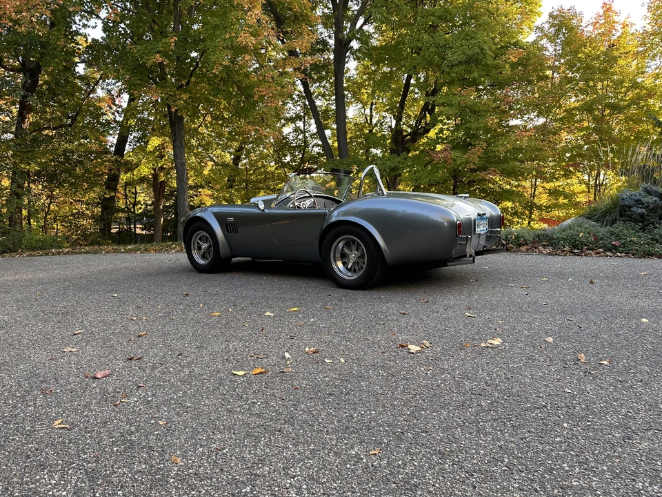 Shelby Cobra Replica - Image 11 of 31