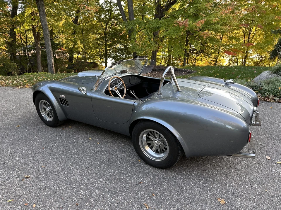 Shelby Cobra Replica - Image 15 of 31