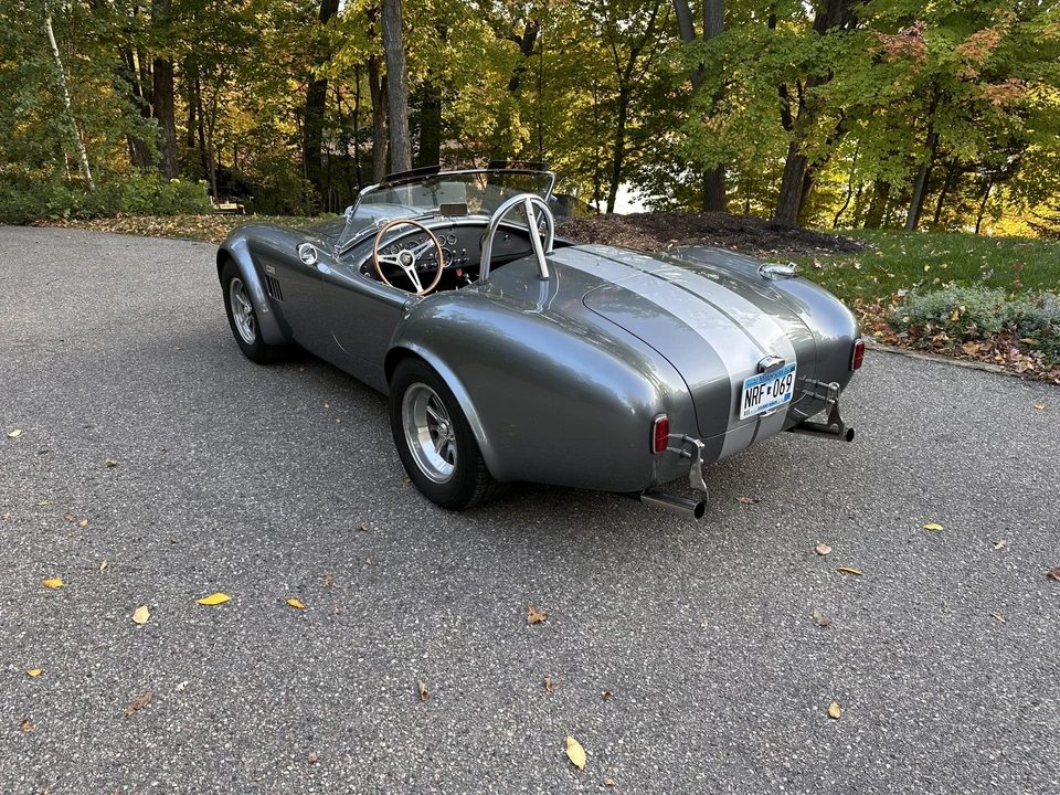 Shelby Cobra Replica - Image 17 of 31