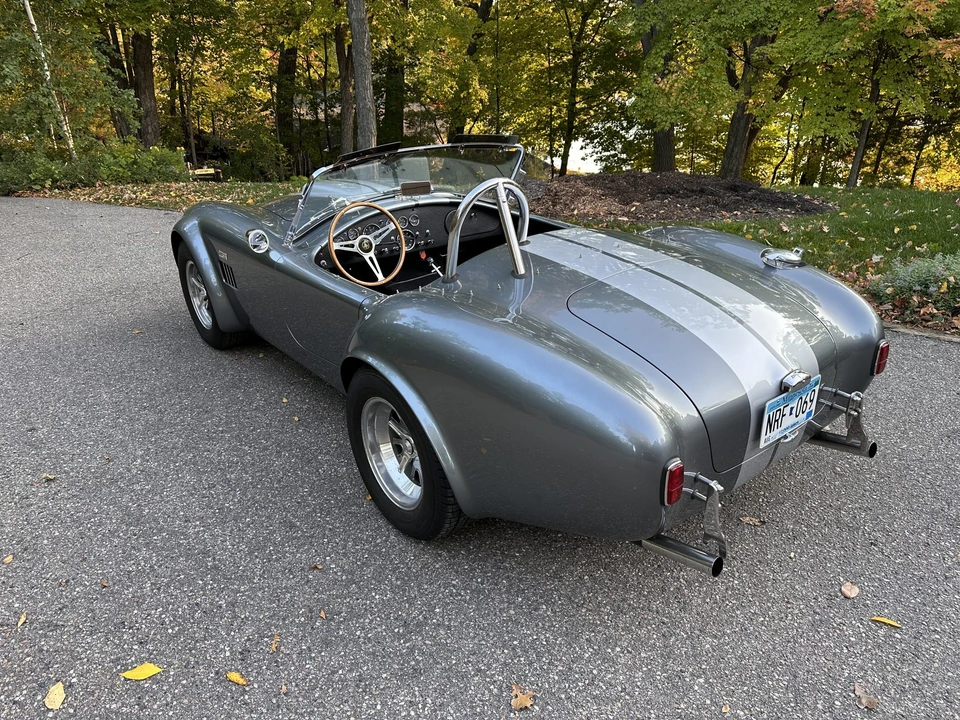 Shelby Cobra Replica - Image 18 of 31