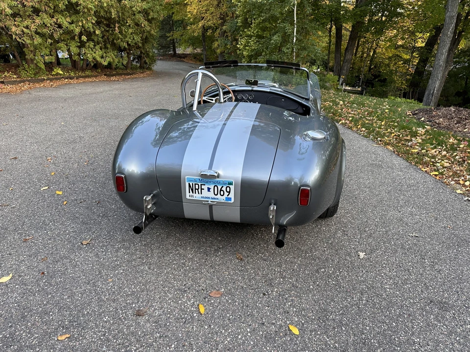 Shelby Cobra Replica - Image 25 of 31