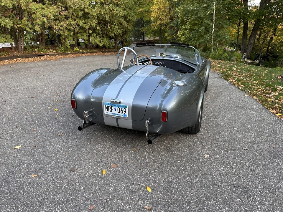 Shelby Cobra Replica - Image 27 of 31