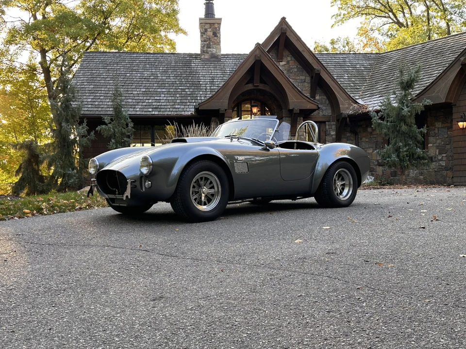 Shelby Cobra Replica - Image 9 of 31
