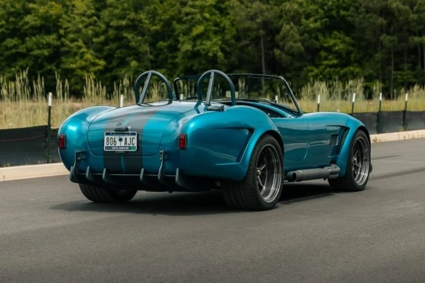 Shelby Cobra Replica - Image 2 of 8