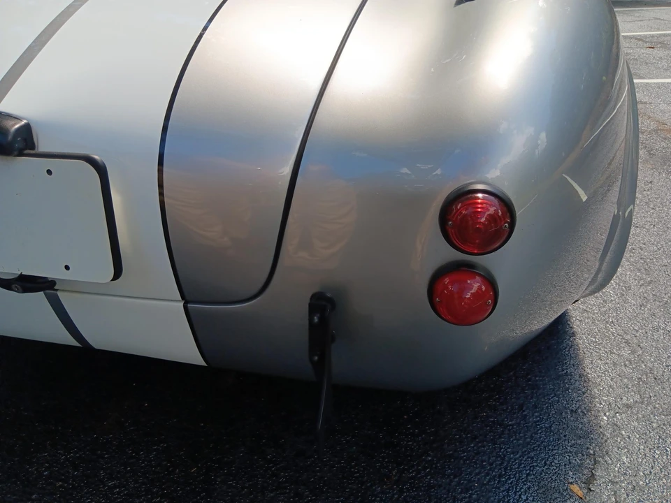 Shelby Cobra Replica - Image 28 of 31