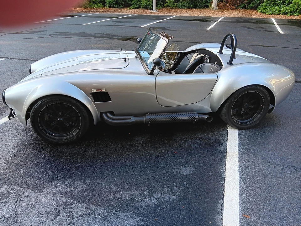 Shelby Cobra Replica - Image 4 of 31