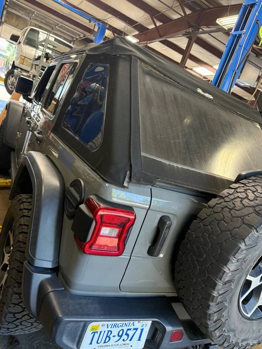 2020 Jeep JL Wrangler - Image 4 of 7