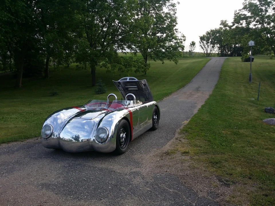 Porsche Sports Prototypes Replica - Image 19 of 31