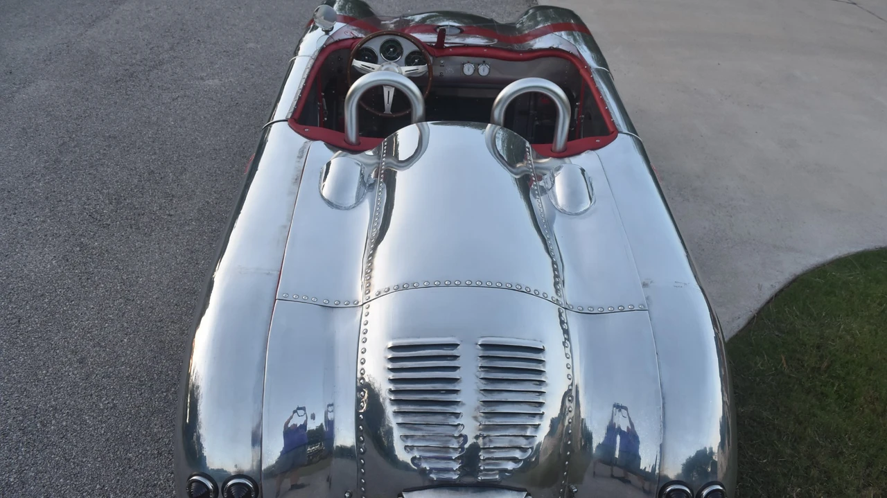 Porsche Sports Prototypes Replica - Image 14 of 31