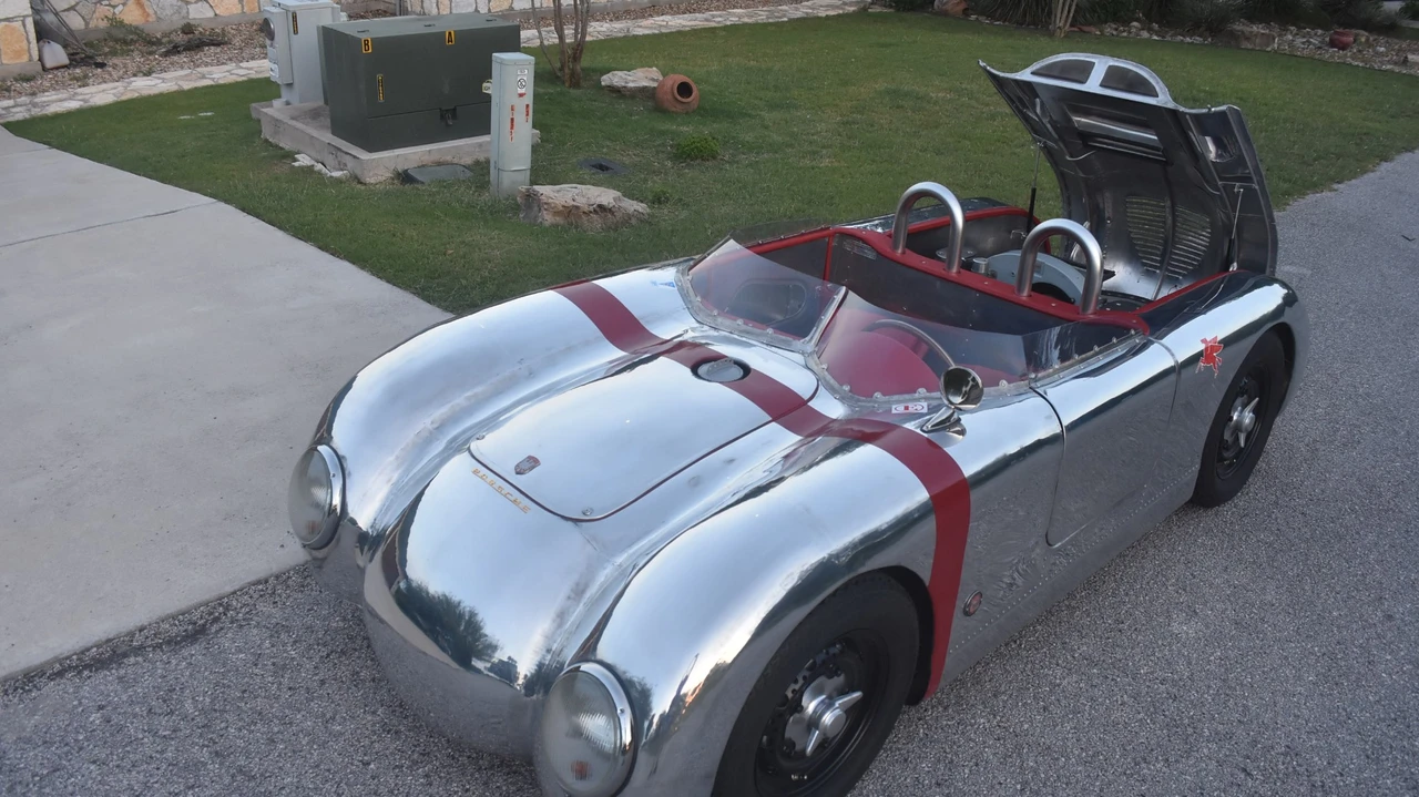 Porsche Sports Prototypes Replica - Image 22 of 31