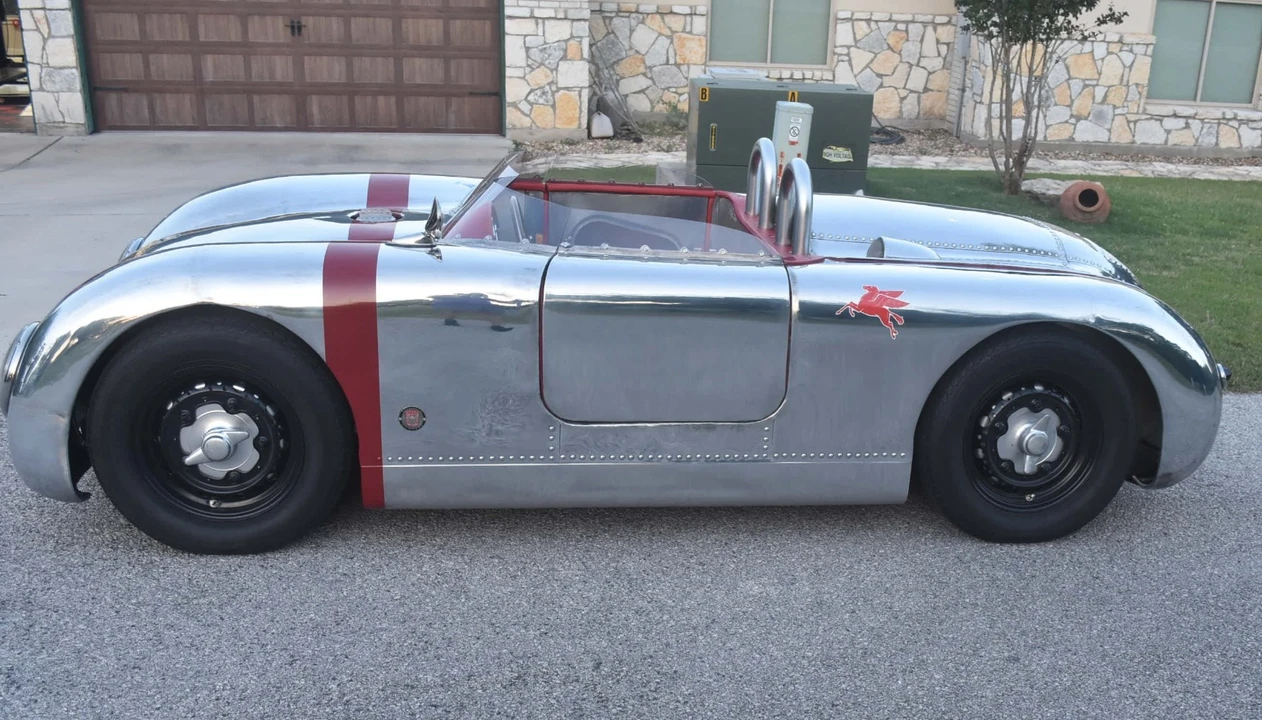 Porsche Sports Prototypes Replica - Image 4 of 31