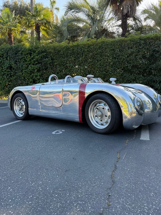 Vehicle image 11 of 31