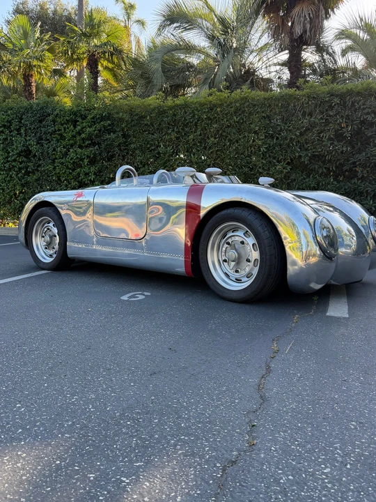 Vehicle image 12 of 31