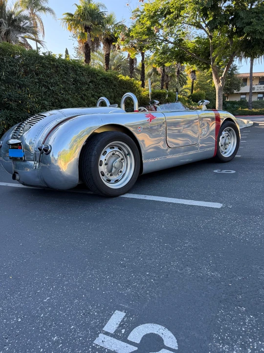 Vehicle image 14 of 31