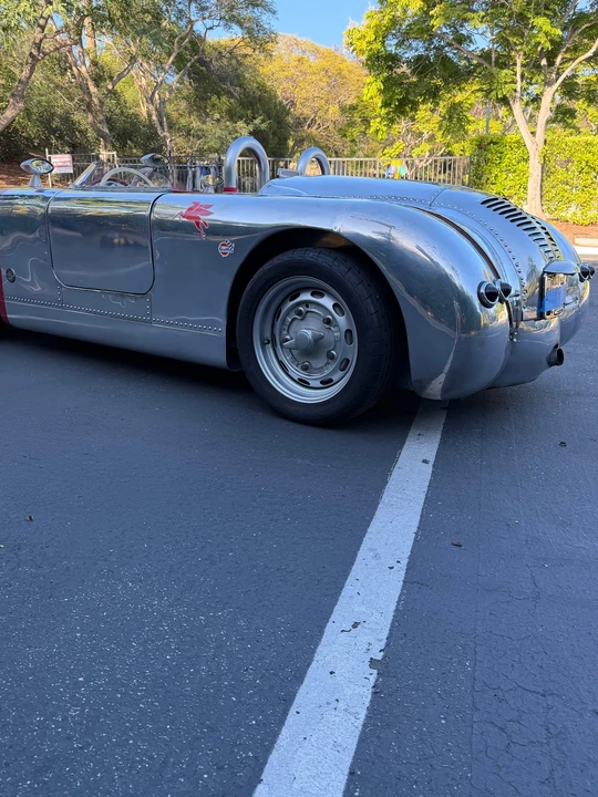 Vehicle image 20 of 31