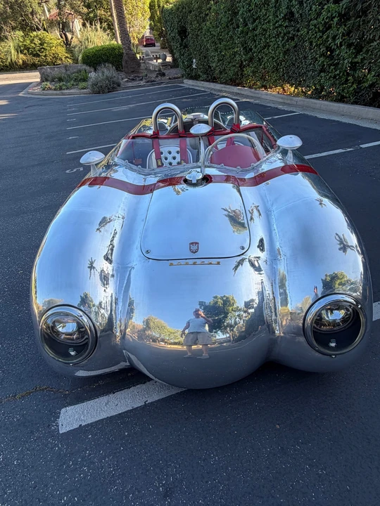 Vehicle image 6 of 31