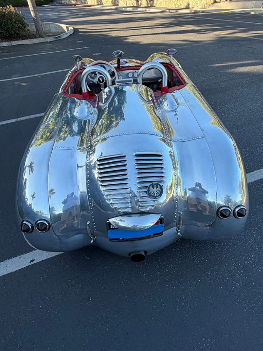 Vehicle image 18 of 31