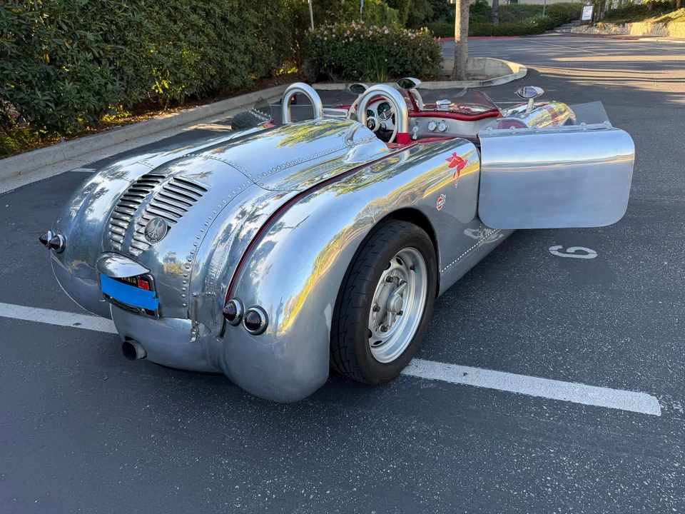 Vehicle image 15 of 31