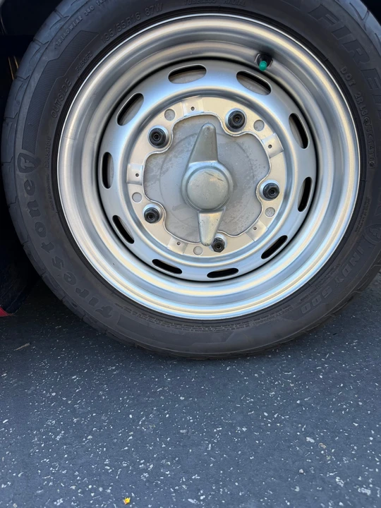 Vehicle image 28 of 31