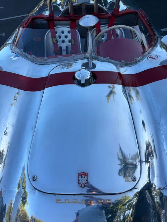 Vehicle image 25 of 31