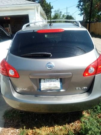 2010 Nissan Rogue - Image 2 of 10
