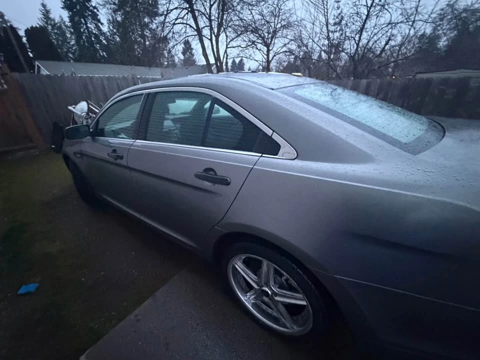 Ford Taurus 6th Gen - Image 5 of 11