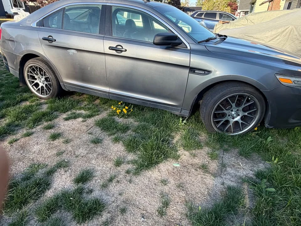 Ford Taurus 6th Gen - Image 6 of 11