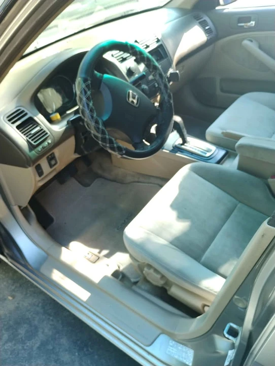 2003 Honda Civic 7th Gen - Image 2 of 7
