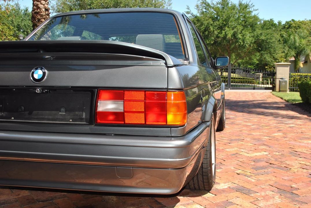 1988 BMW E30 3 Series - Image 13 of 31